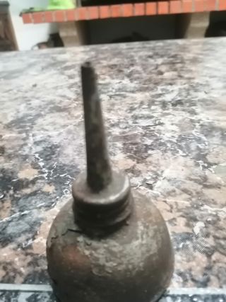 Almotolia antiga para óleo