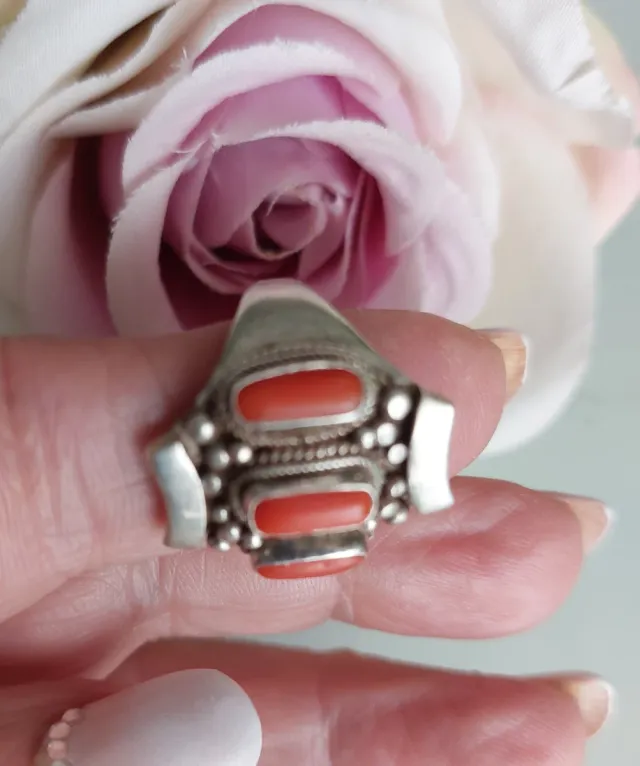 Anillo Plata con Coral Rojo