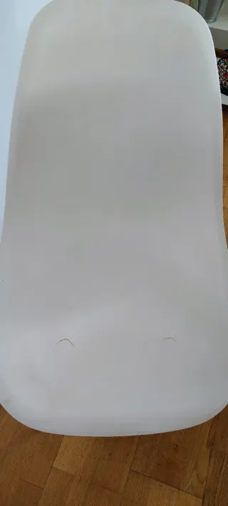 Mesa redonda y 4 sillas