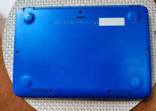 HP Stream azul con cargador original y Windows 10