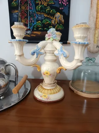 Candelabro antiguo Modernista pintado a mano