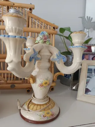 Candelabro antiguo Modernista pintado a mano