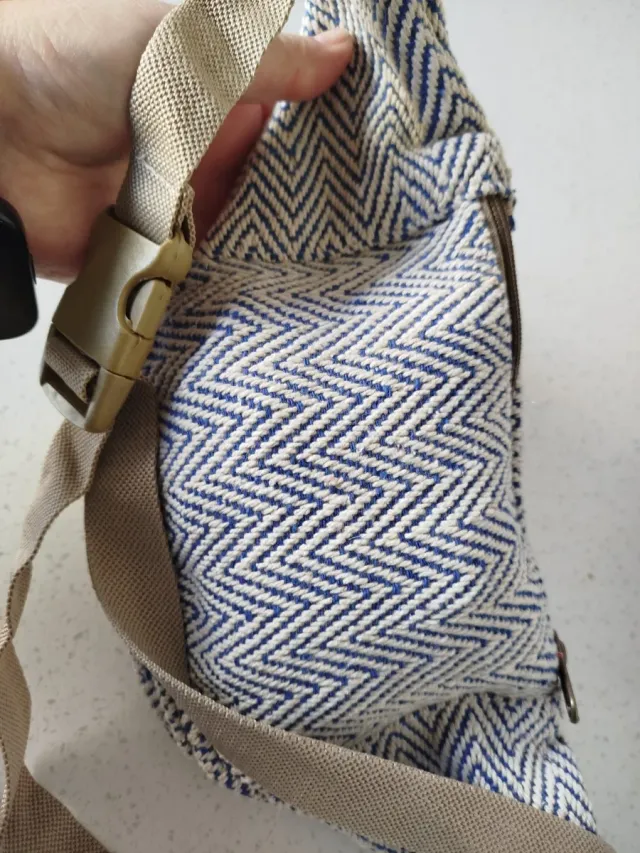 Riñonera ecológica beige y azul