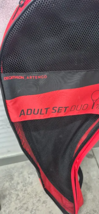 Raquetas de tenis con pelotas