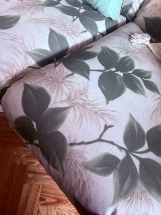 Sofá 2 plazas estampado floral