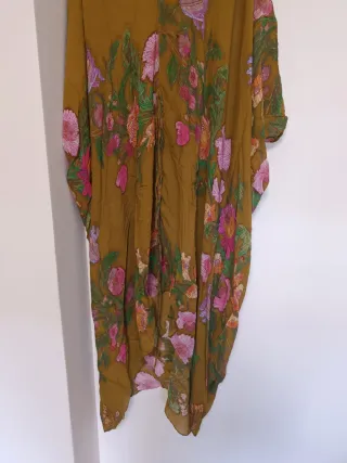 Vestido flores ZW Collection Zara Talla Única