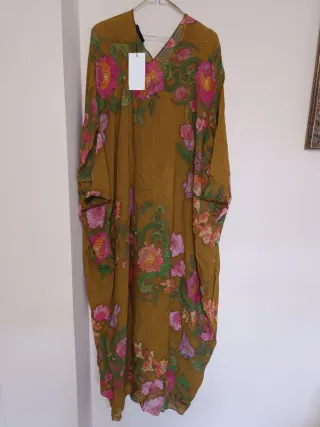 Vestido flores ZW Collection Zara Talla Única