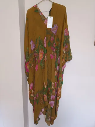 Vestido flores ZW Collection Zara Talla Única