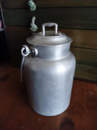 Lechera antigua 1 1/2 L - Más de 70 años