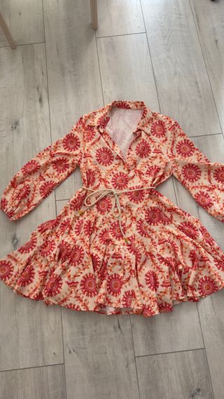 Vestido estampado floral naranja y rosa