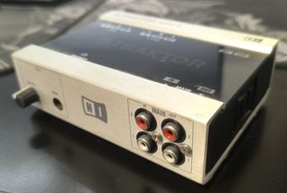 Native Instruments Traktor Audio 6