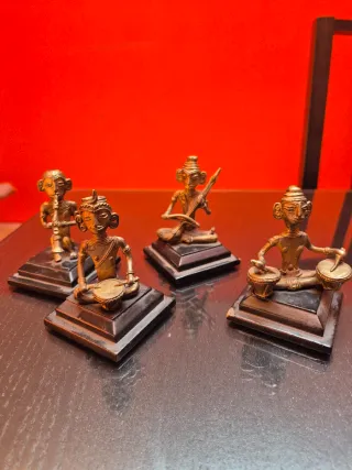 Figuras músicos étnicos India