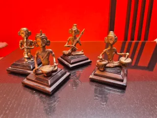Figuras músicos étnicos India