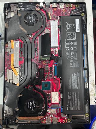 Asus GU502 i7 9750 2060 - No enciende