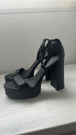 Sandalias de tacón negras