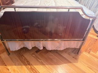 2 Camas de Madera y Metal