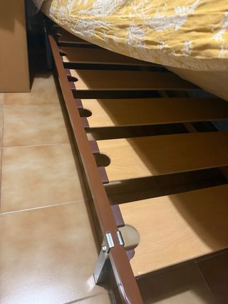 2 Camas de Madera y Metal