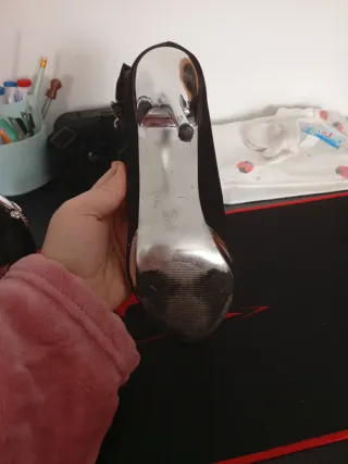 Zapatos tacón negros pedrería