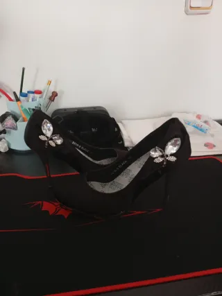 Zapatos tacón negros pedrería