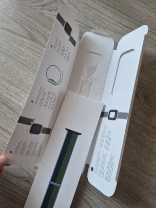 Caja Apple Watch Serie 7 Verde/Azul Marino