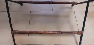 Mesita auxiliar mimbre, madera y metal