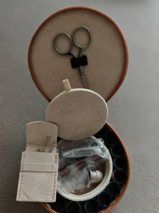 Reloj y costurero viaje SALVADOR BACHILLER