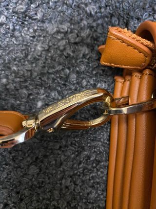 Bolso Valentino Marrón Chevron