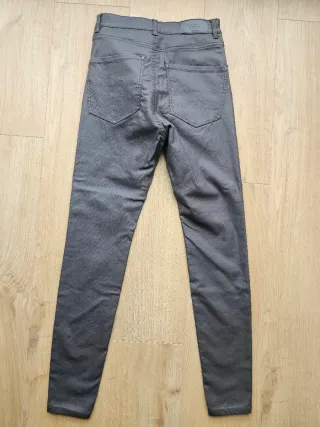 Pantalones Stradivarius grises talla 40