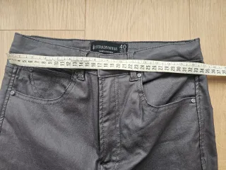 Pantalones Stradivarius grises talla 40