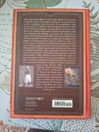 The Steampunk Bible: An Illustrated Guide to th...