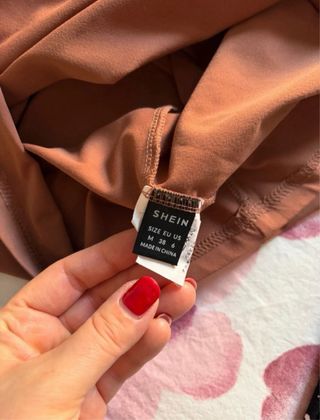 Set gonne longuette nera e corallo