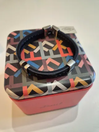 Pulsera Fossil Cuero Negro y Plata