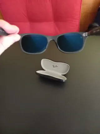 Ray-Ban 7032 Occhiali da Sole nuovi