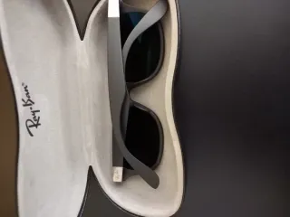 Ray-Ban 7032 Occhiali da Sole nuovi