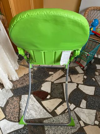 Trona de bebé plegable color verde