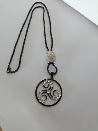 Collana acciaio nero con ciondolo triskel