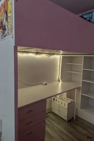 Litera IKEA SMÅSTAD blanca con escritorio