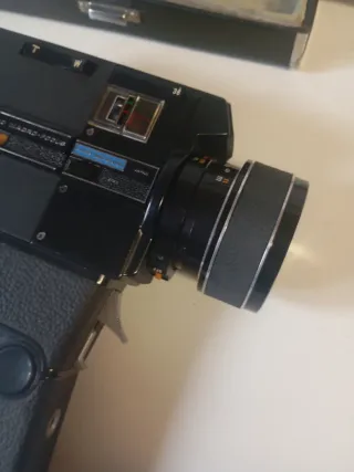 Cámara Sakyo con maletín