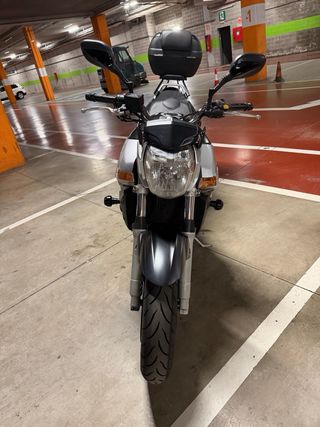 Naked SUZUKI GSR-600 (CAMBIO DE NOMBRE INCLUIDO)