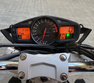 Naked SUZUKI GSR-600 (CAMBIO DE NOMBRE INCLUIDO)