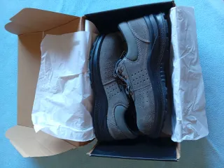 Botas de seguridad grises talla 44