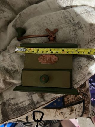 Molinillo de café antiguo ELMA, restaurado .