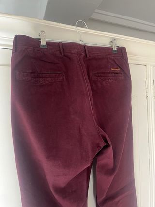 Pantalón chino Massimo Dutti granate