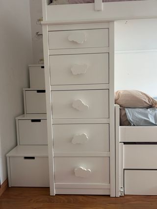 Litera 3 camas, con amplios y muchos cajones.