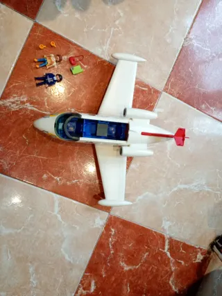 Avión Playmobil con piloto