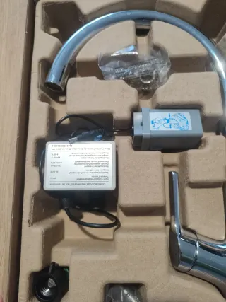 Grifo cocina con sensor y monomando