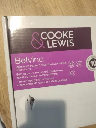 Grifo cocina con sensor y monomando