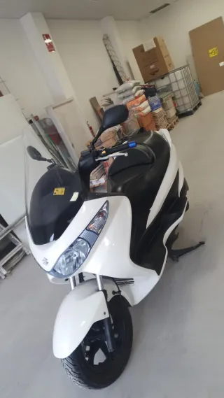 Suzuki Burgman 125 executive