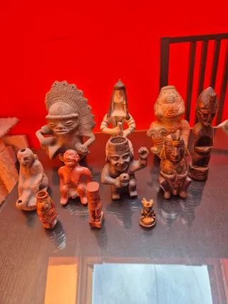 Figuras Precolombinas Antiguas