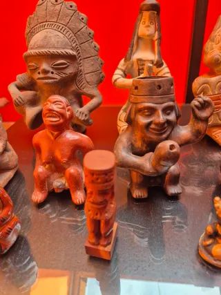 Figuras Precolombinas Antiguas